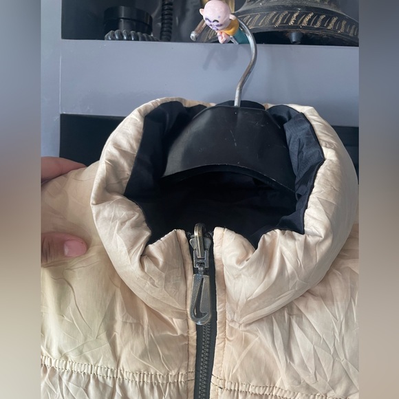 Nike puffer half jacket (reversible) size medium. Used gently - Picture 9 of 11